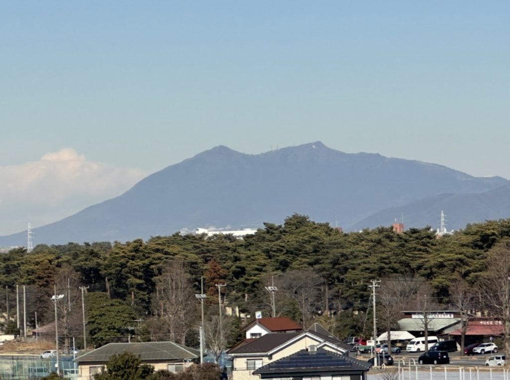 筑波山を望む郊外の景色