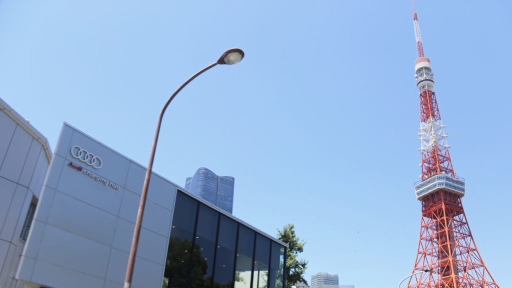 教習中に教習車から見える東京の街並み